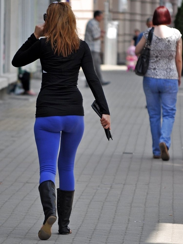 лосины из спандекса с блеском. девушки в разноцветных лосинах. девушки в леггинсах космос. одевает лосины видео. одевает лосины видео.