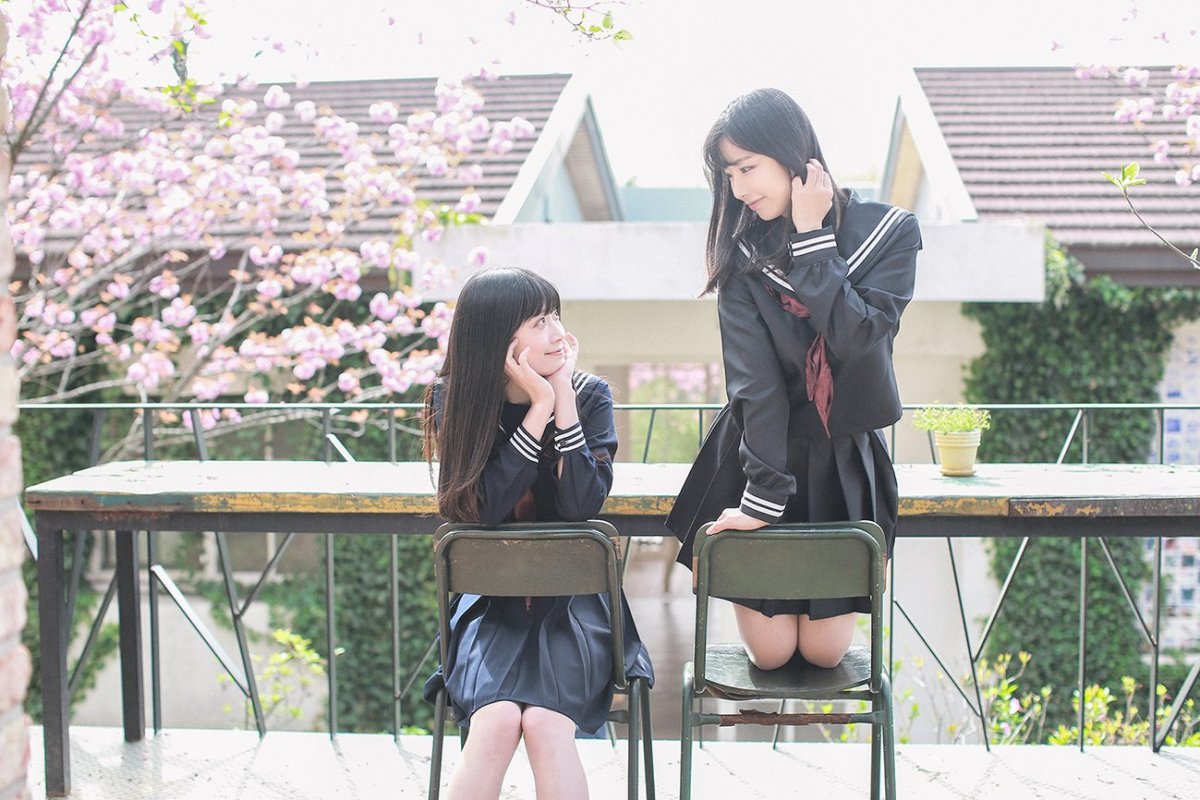 Японские школьницы подружки